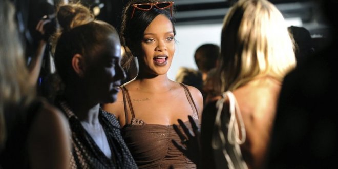 Rihanna siyasete girdi!