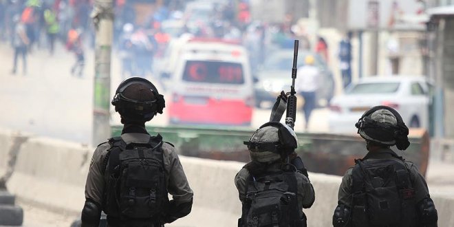 İsrail askerleri Batı Şeria'da onlarca Filistinliyi yaraladı
