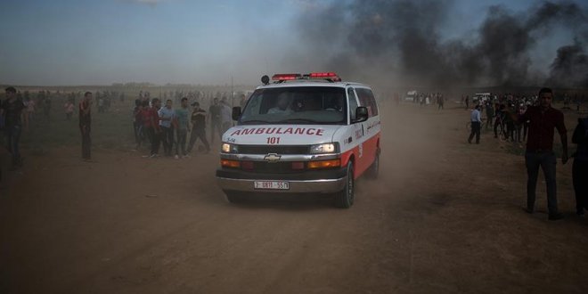 İsrail Gazze sınırında 8 Filistinliyi yaraladı
