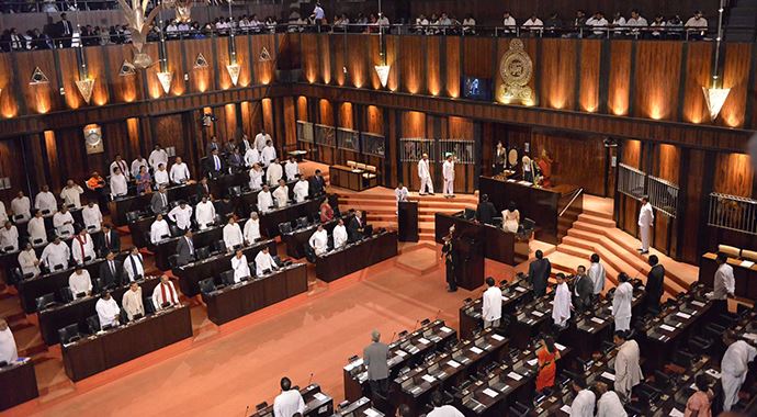 Sri Lanka'da parlamentonun çalışmaları askıya alındı