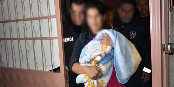 Adana'da cinnet getiren anne bebeğini öldürdü!