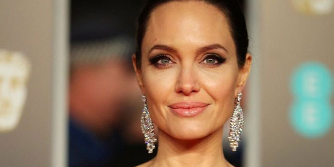 Angelina Jolie'den siyasete yeşil ışık!