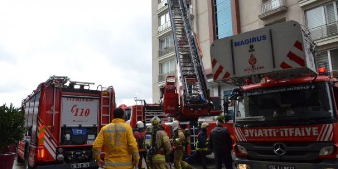 Zeytinburnu'nda rezidansta yangın paniği!