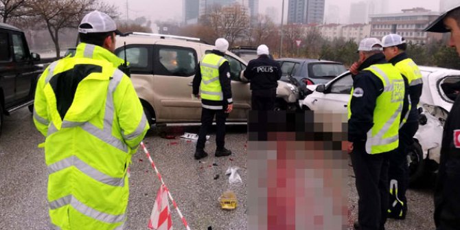 Kaza sonrası tartışan sürücülere başka bir araç çarptı: 4 yaralı