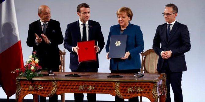 Fransız - Alman dostluk antlaşması imzalandı