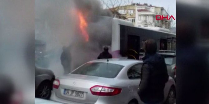 Fatih'te halk otobüsü yandı
