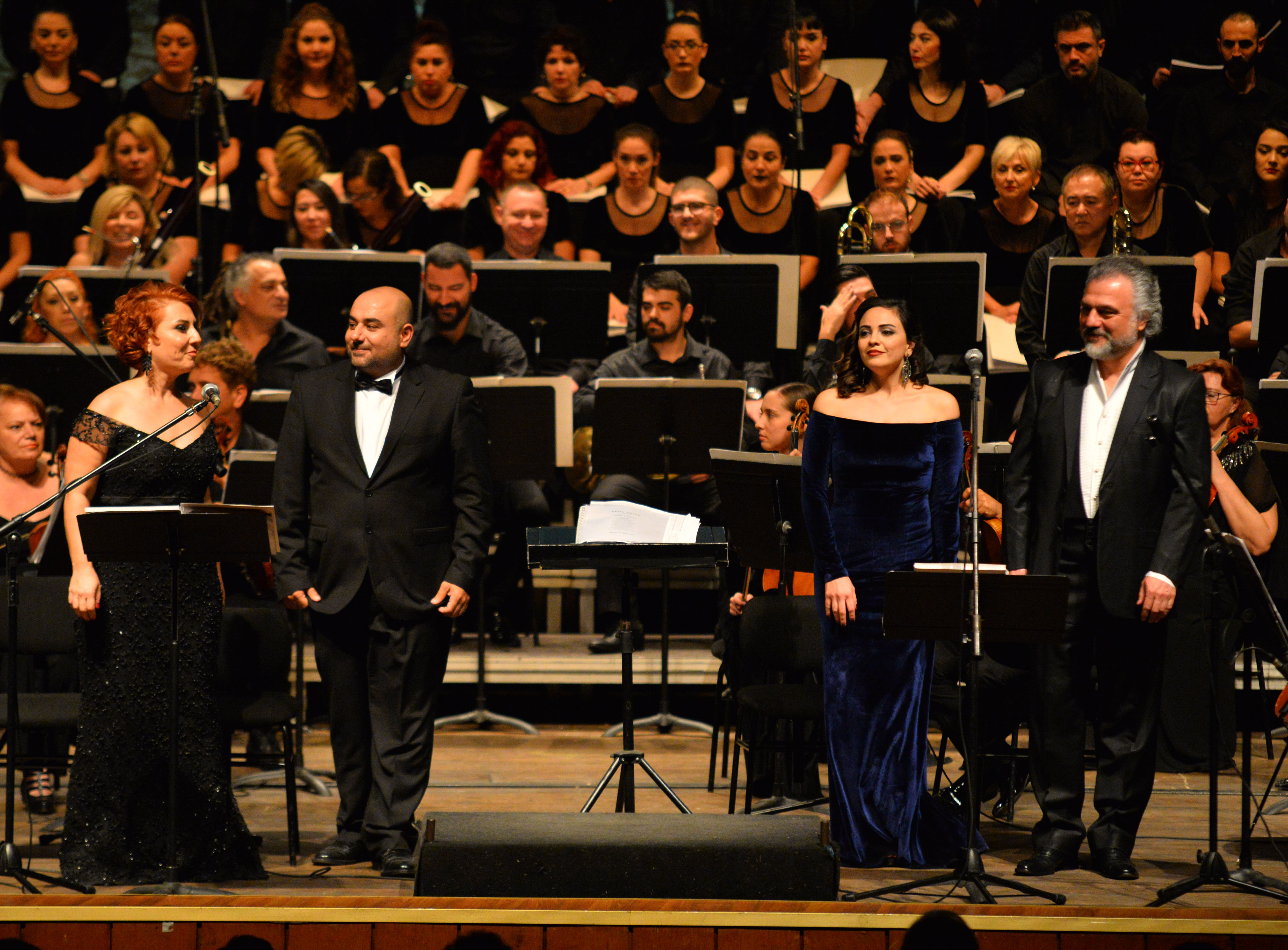 Senfonik Neşet Ertaş türkülerine kapalı gişe ilgi 