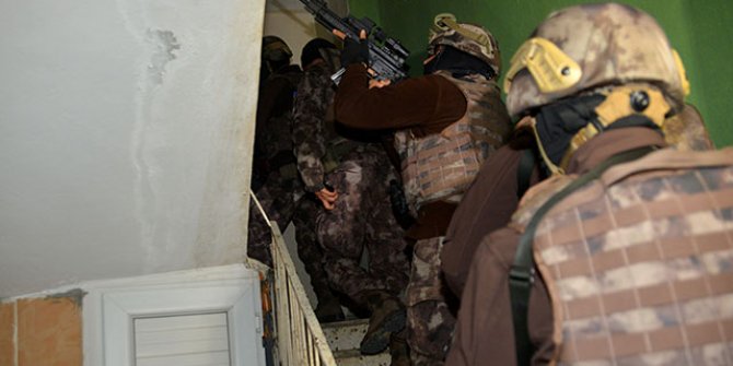 Adana'da operasyon: Çok sayıda kişi gözaltında