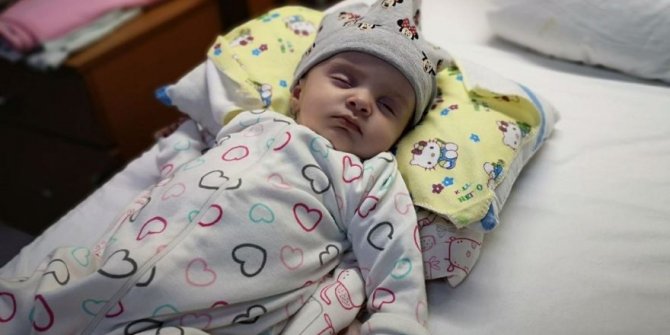 4 aylık bebekten ‘böbrek’ büyüklüğünde tümör çıktı