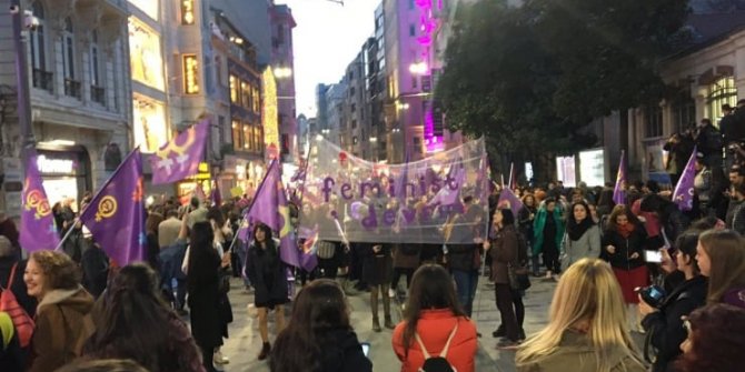 Kadınlar Taksim’de bir araya geldi