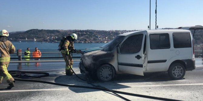 15 Temmuz Şehitler Köprüsü’nde polis aracı yandı