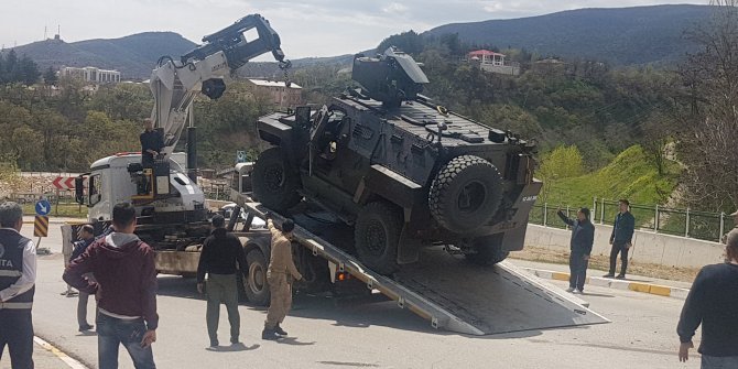 Tunceli'de askeri araç ile otomobil çarpıştı