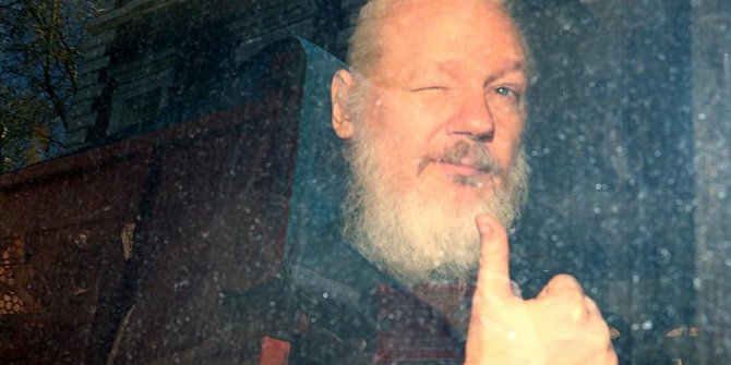Wikileaks'in kurucusuna hapis cezası