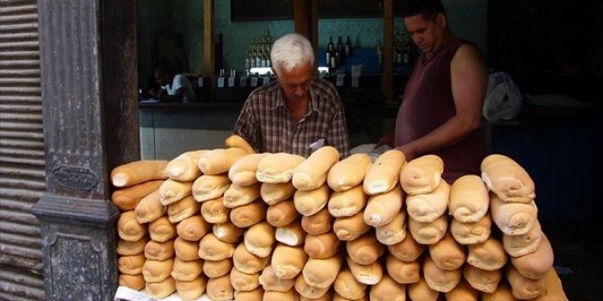 Küba'da gıda ürünleri karneyle satılacak
