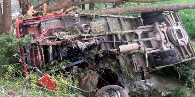 Sivas'ta feci kaza: Şarampole yuvarlandı