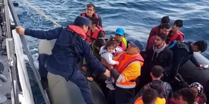 Yunanistan'a geçmek isteyen 35 kaçak göçmen yakalandı