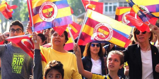 Fenerbahçe'den Ata'ya Saygı Yürüyüşü