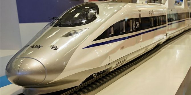 Çin yaptı: Saatte 600 km hızla gidecek