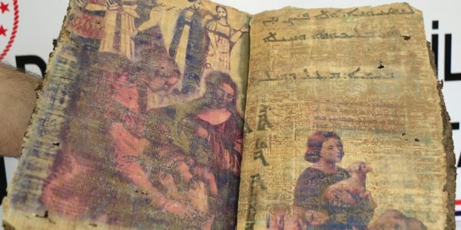 Diyarbakır'da 1400 yıllık kitap ele geçirildi