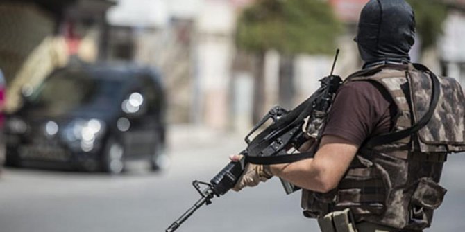 Adana'da eylem hazırlığındaki iki IŞİD'li yakalandı