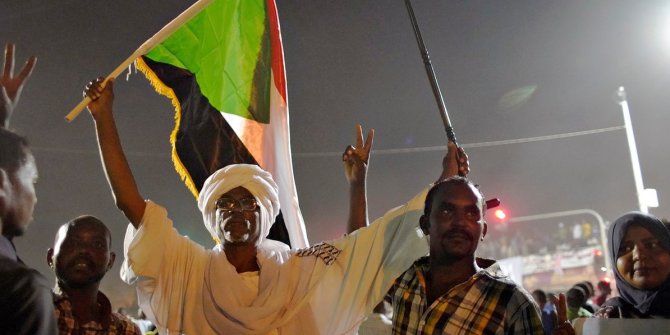 Sudan'da 9 ay içerisinde seçim yapılacak