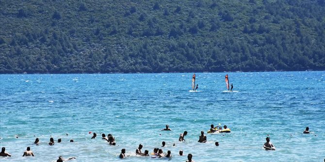 'Deniz tuzu göze faydalı değil'