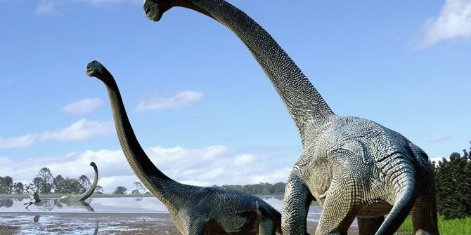 "10 yıl sonra canlı dinozorlar görebiliriz"