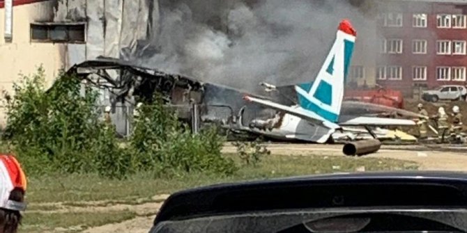 Buryatya'da An-24 yolcu uçağı kaza yaptı