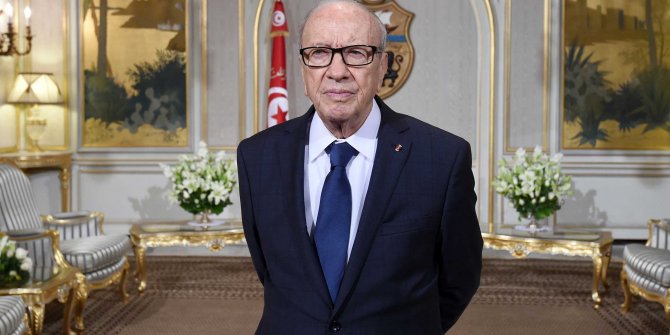 Tunus Cumhurbaşkanı hastaneye kaldırıldı