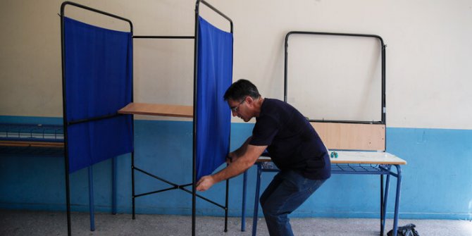 Yunanistan erken seçim için sandığa gidiyor
