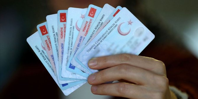 981'i Türk vatandaşı oldu