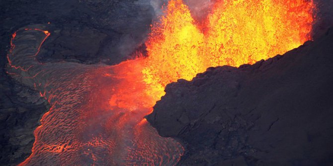 İzlanda'daki bir volkandan rekor hızda patlama