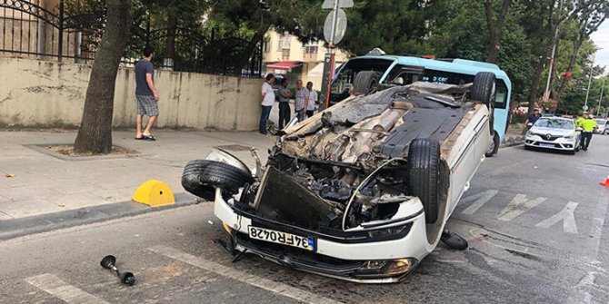 İstanbul'da feci kaza: Otomobil takla attı