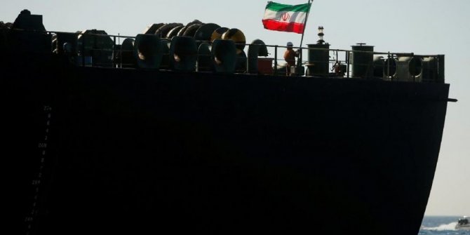 İran tankeri Yunanistan'a gidiyor