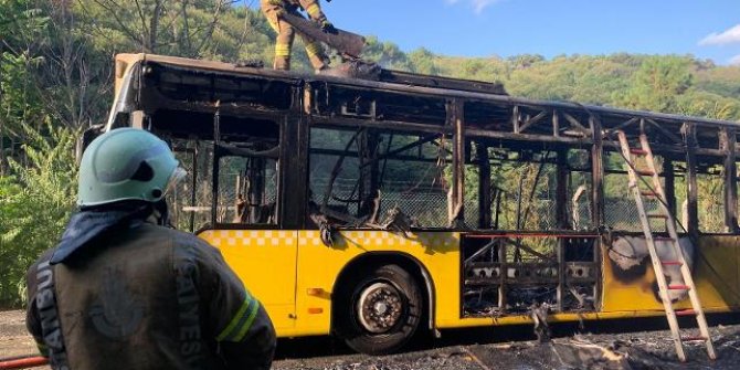 Beykoz'da İETT otobüsü alev alev yandı