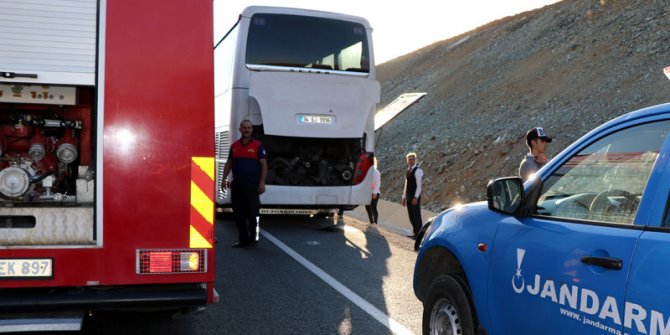 Erzincan’da yolcu otobüsü yandı