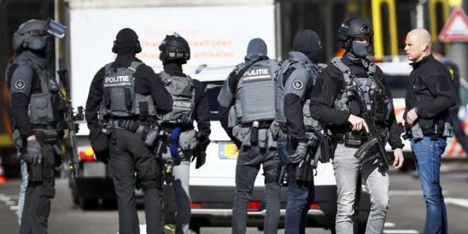 Hollanda’da silahlı saldırı: Çok sayıda yaralı var