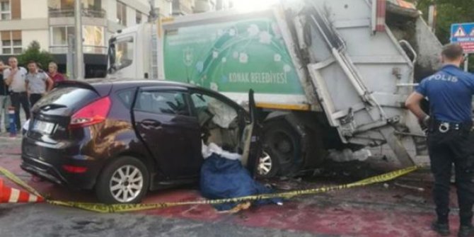 İzmir'de feci kaza! 2 ölü, 2 yaralı