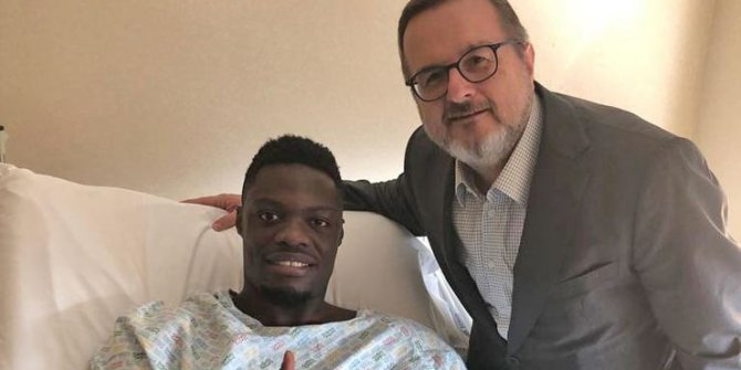 Trabzonspor'da Ekuban ameliyat edildi