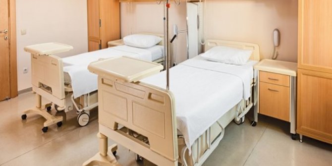 Özel hastanelere 100 yatak zorunluluğu