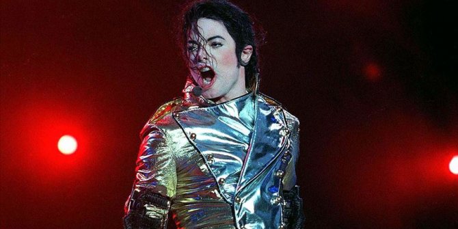 'Telifte en fazla kazandıran ünlü Michael Jackson'