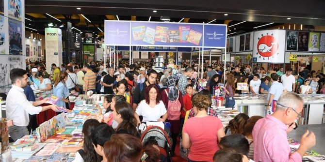 Antalya Kitap Fuarı 271 bin kişiyi ağırladı