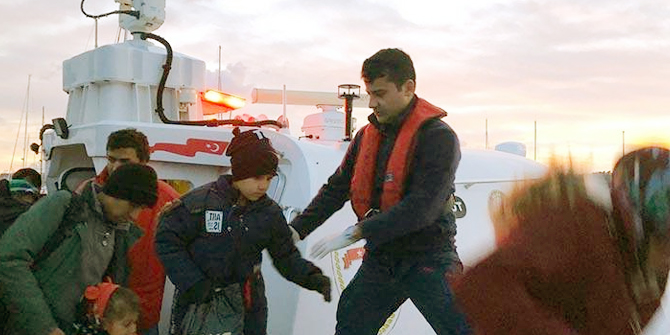 Çeşme'de 111 kaçak göçmen yakalandı