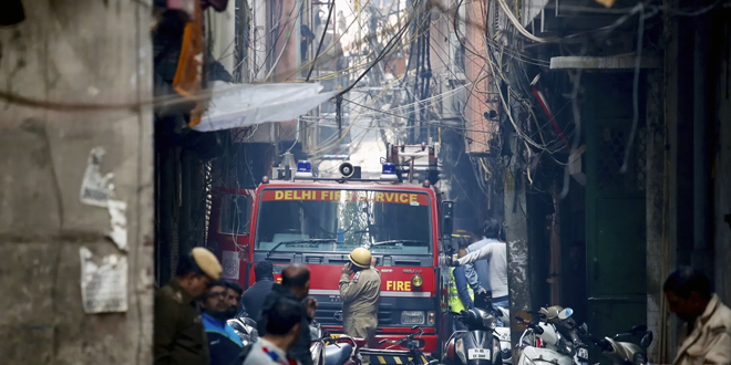 Hindistan'da yangın faciası: En az 40 ölü
