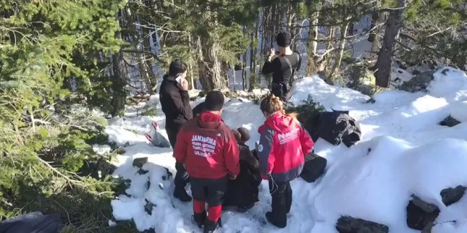 Kaybolan dağcıları arama çalışmaları devam ediyor