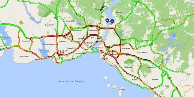 İstanbul'da trafik durma noktasına geldi