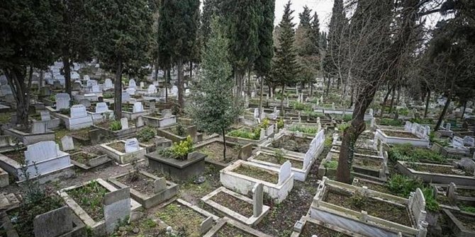 İstanbul’da mezar yerlerine zam