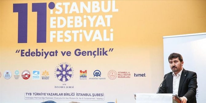 İstanbul Edebiyat Festivali "Edebiyat ve Gençlik" temasıyla başladı