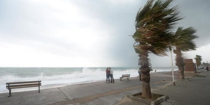 Orta ve Doğu Akdeniz'de fırtına uyarısı