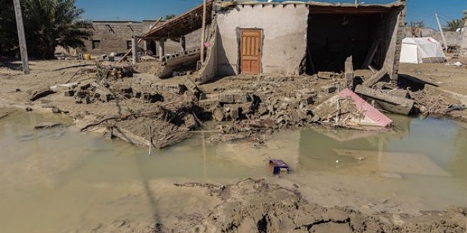 İran’da sel felaketi: 400 köy sular altında kaldı